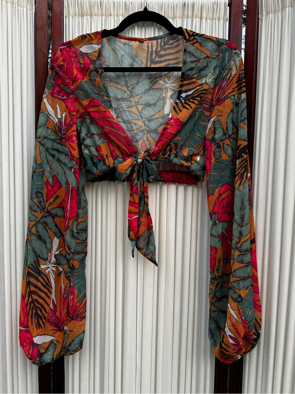 Tie-Front Long-sleeve Tropical Print Crop Top